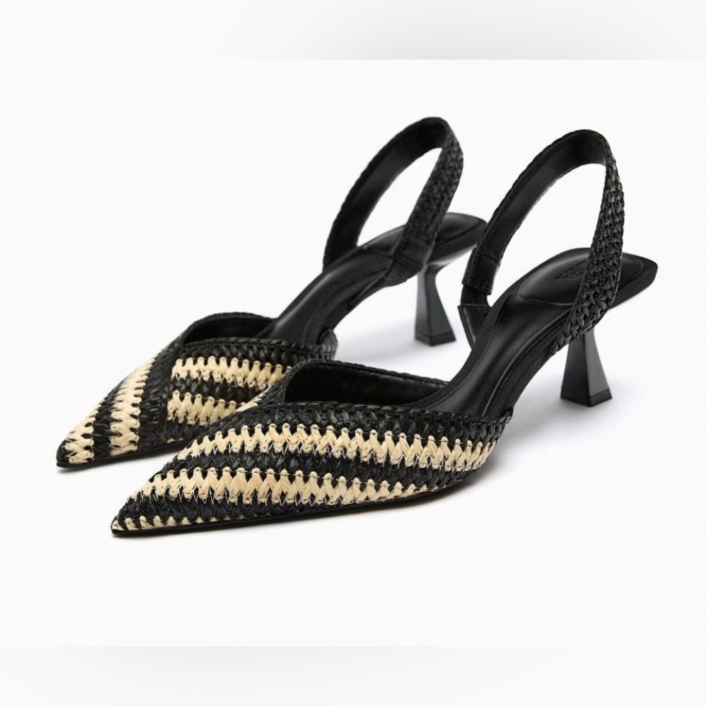 LATEST!!! ZARA
Pointed toe heels*, size 10/41